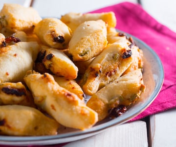 Trozos de pizza fritos