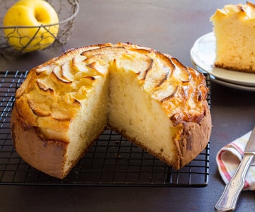 Tarta de requesón y manzanas