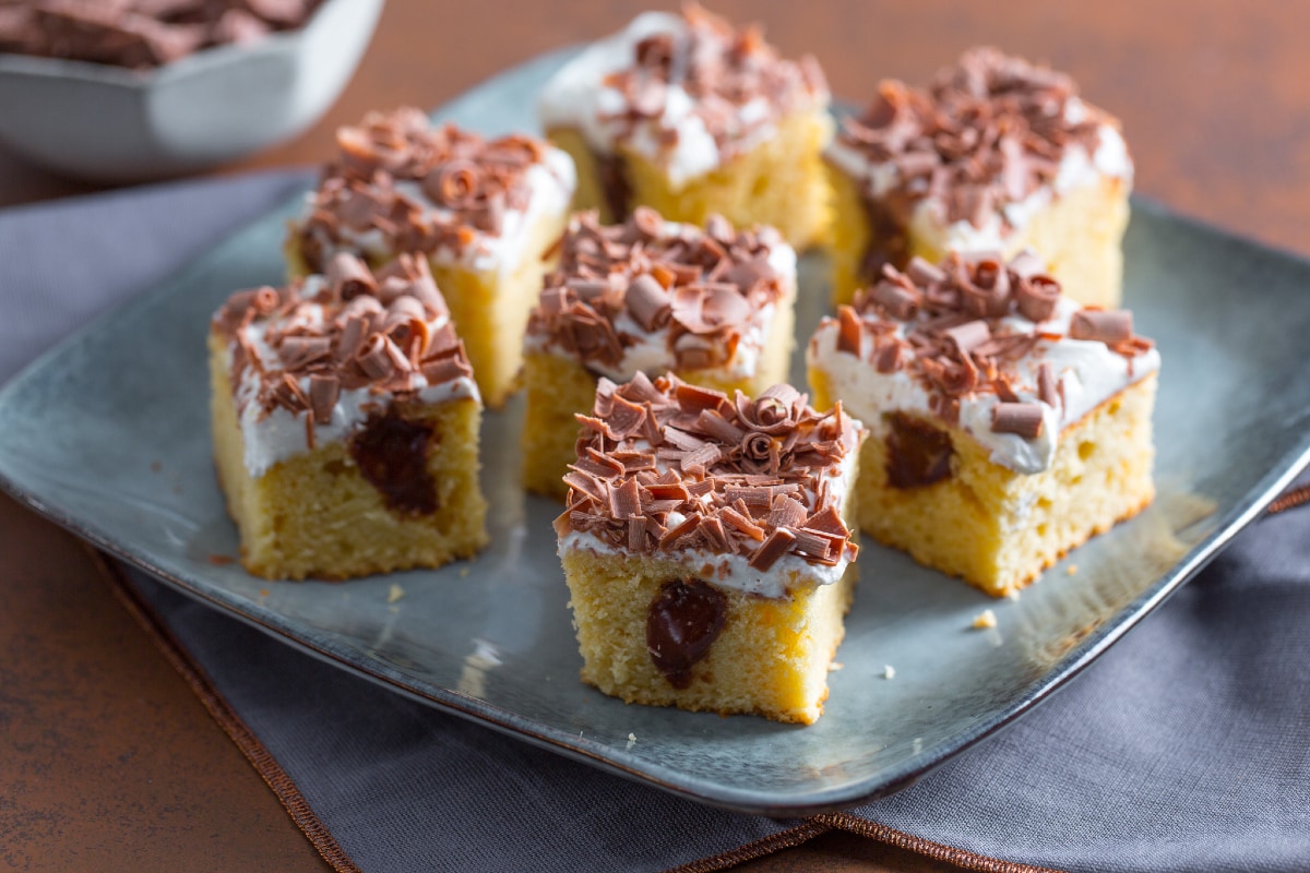 Poke cake