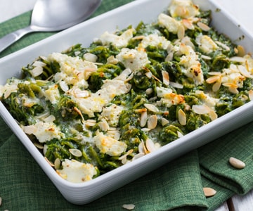 Pasta al horno con espinacas y ricotta