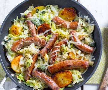 Col, patatas y salchicha