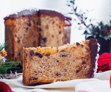 Panettone de cerezas y chocolate