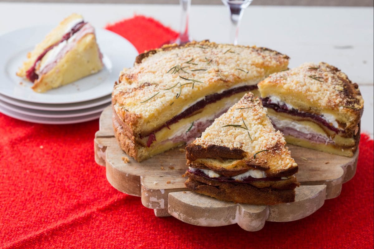 Tarta de panettone gastronómico