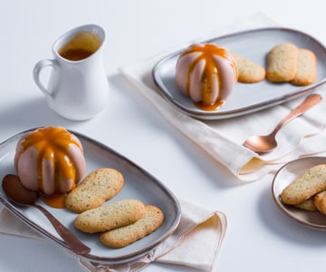 Budín de gianduia con salsa de naranja