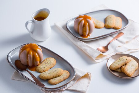 Budín de gianduia con salsa de naranja