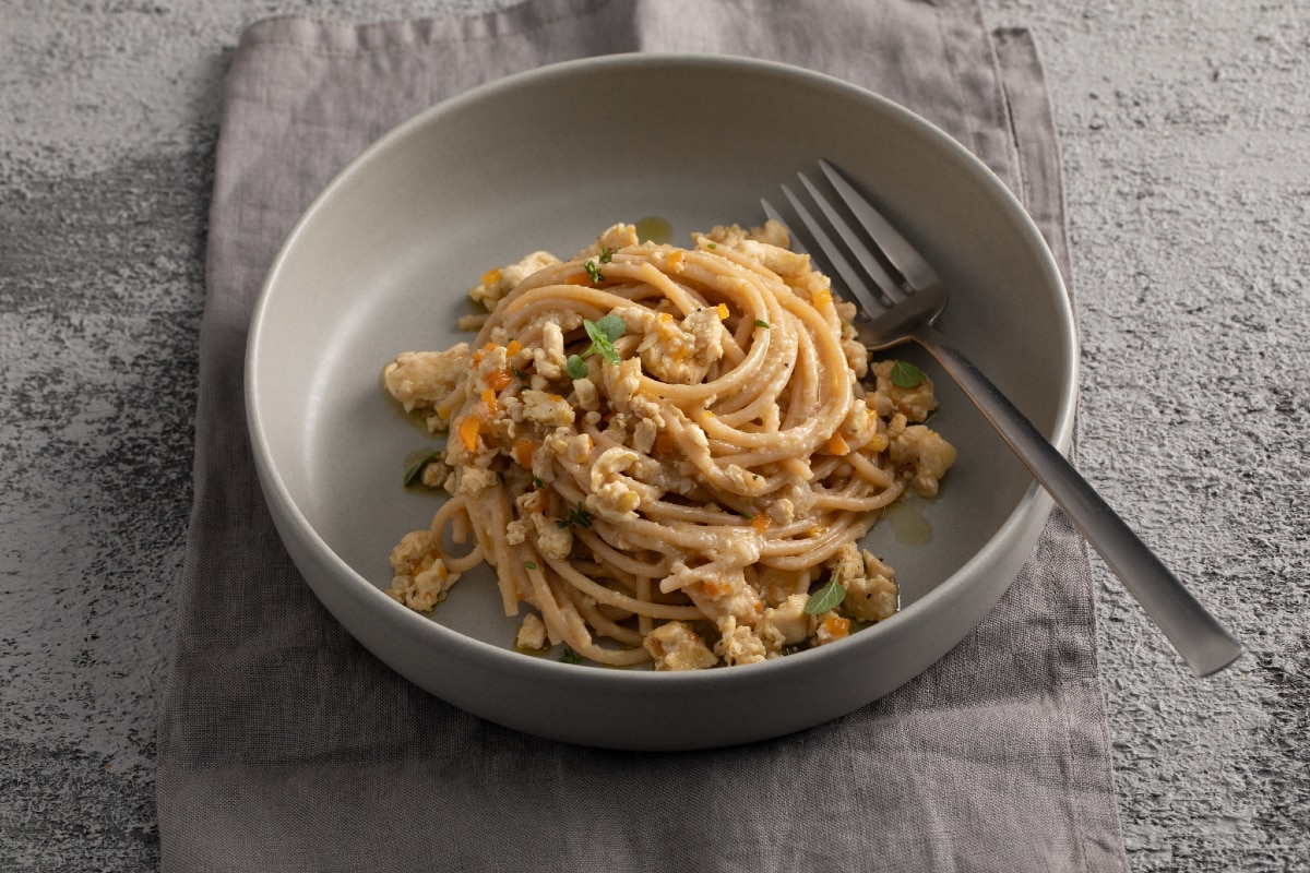 Espaguetón con ragú de pollo
