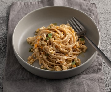 Espaguetón con ragú de pollo