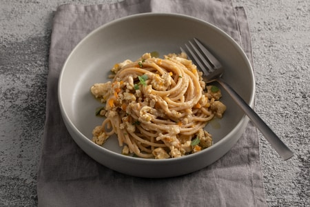 Espaguetón con ragú de pollo