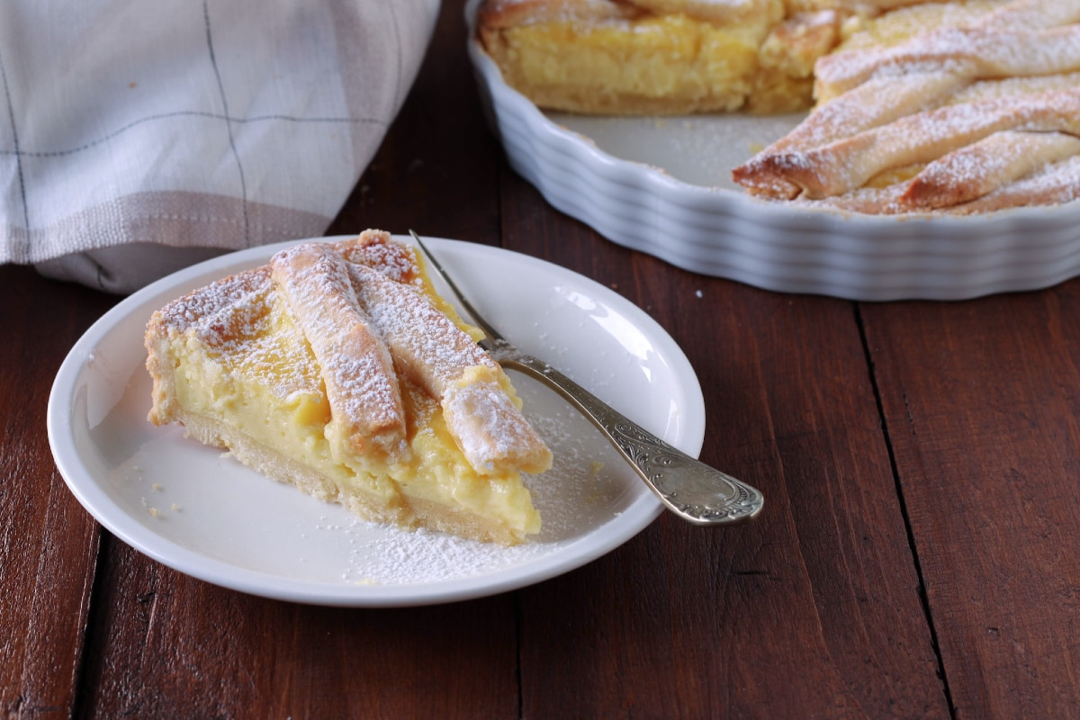 Tarta con crema pastelera