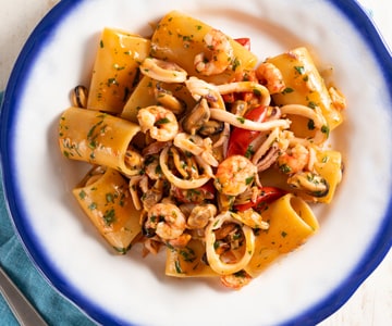 Schiaffoni (o paccheri) con mariscos
