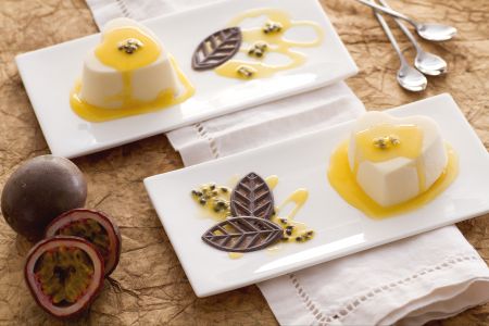 Corazones semifríos de fruta de la pasión