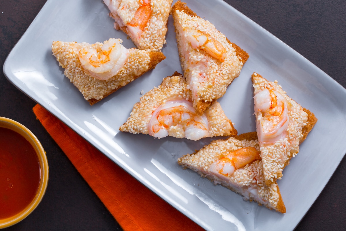 Tostadas de gambas al sésamo