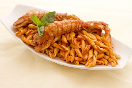 Strozzapreti con salsa de galeras