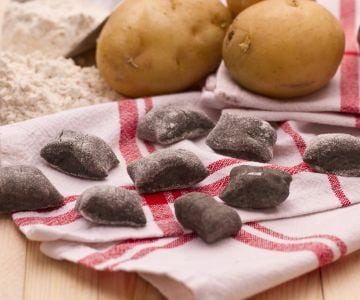 Ñoquis al nero de sepia