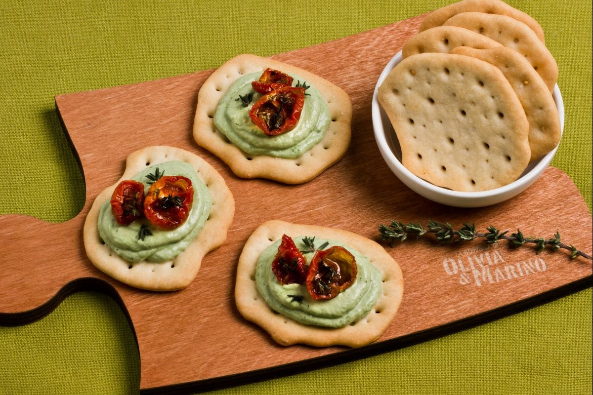 Schiacciate con crema al basilico