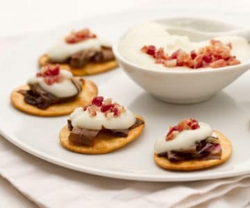 Spianatine con crema di asiago, radicchio e pancetta
