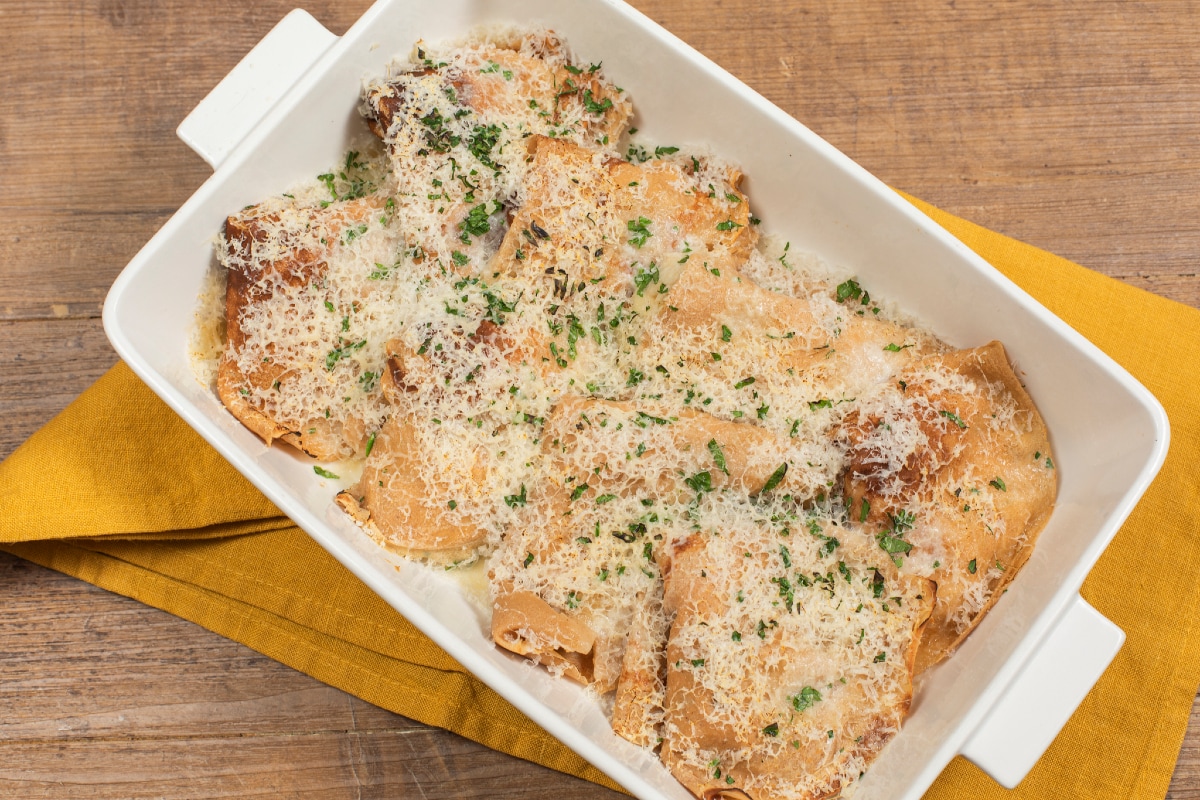 Crepes de castañas rellenas de ricotta y setas