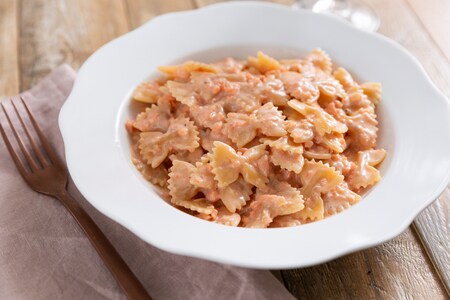 Farfalle al salmón ahumado