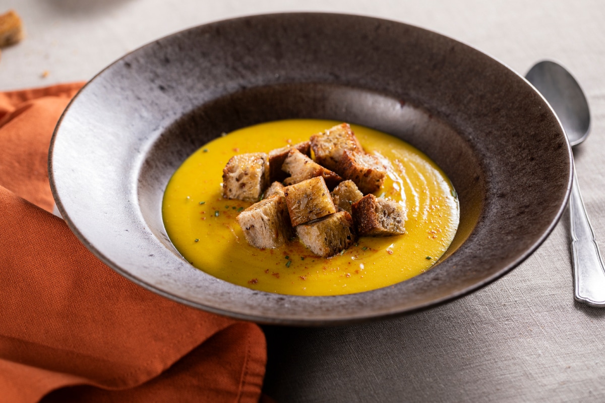 Crema de coliflor y cúrcuma