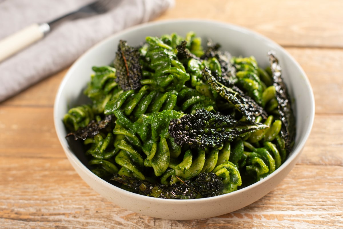 Fusilloni con crema de col rizada