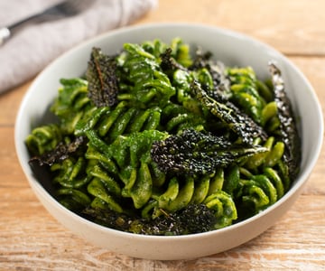 Fusilloni con crema de col rizada