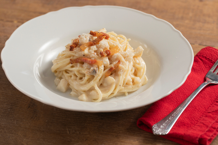 Tonnarelli a la gricia con bacalao