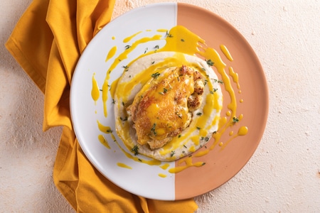 Pollo con coliflor y salsa de mostaza