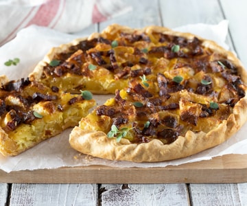 Tarta salada de patatas y panceta