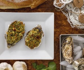Ostras gratinadas con anchoas y alcaparras de Pantelleria