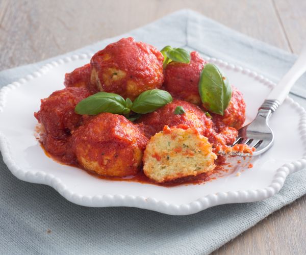 Albóndigas de ricota con salsa