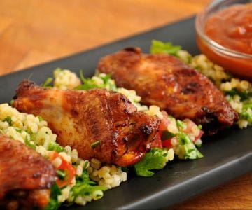 Alitas de pollo ahumadas con tabulé