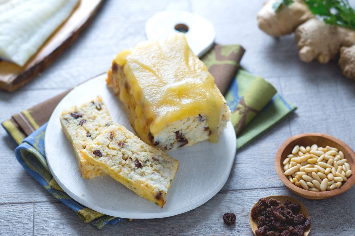 Terrina de bacalao con salsa de manzanas