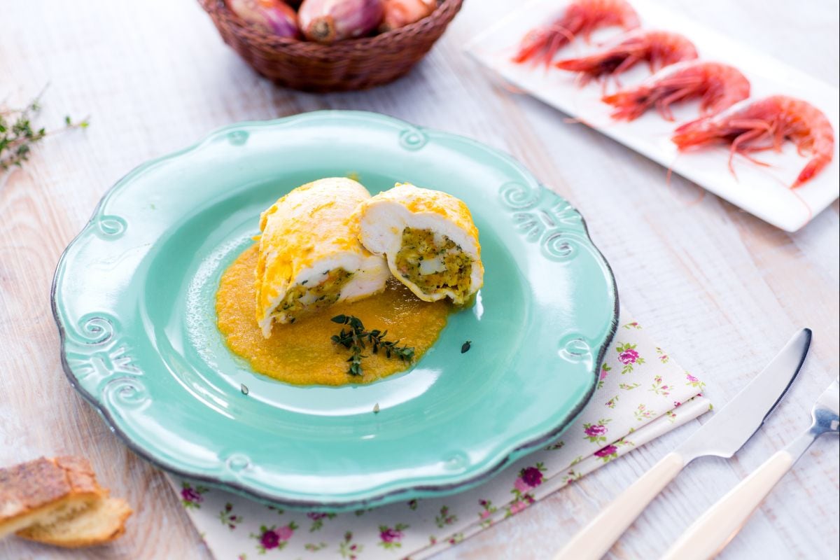 Bolsillos de pollo rellenos de gambas fáciles