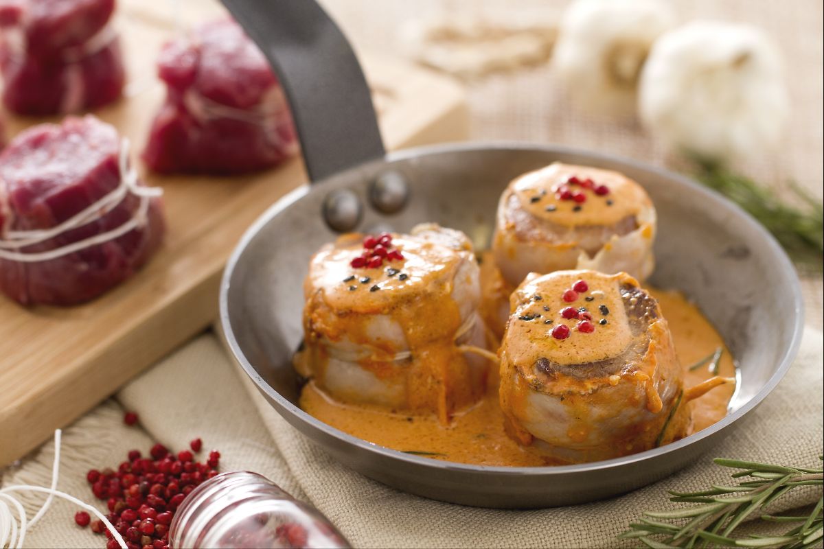 Tournedos con pimienta rosa y sal negra de Hawaii