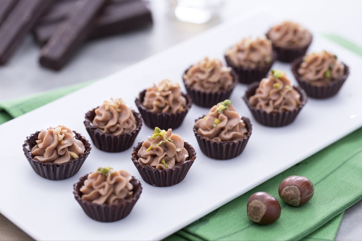 Bombones de chocolate negro con crema de mascarpone