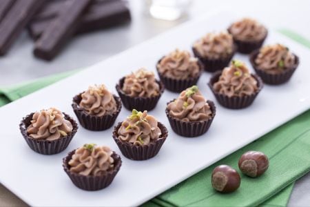 Bombones de chocolate negro con crema de mascarpone