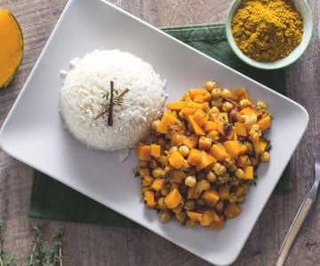 Curry vegetariano con calabaza y garbanzos