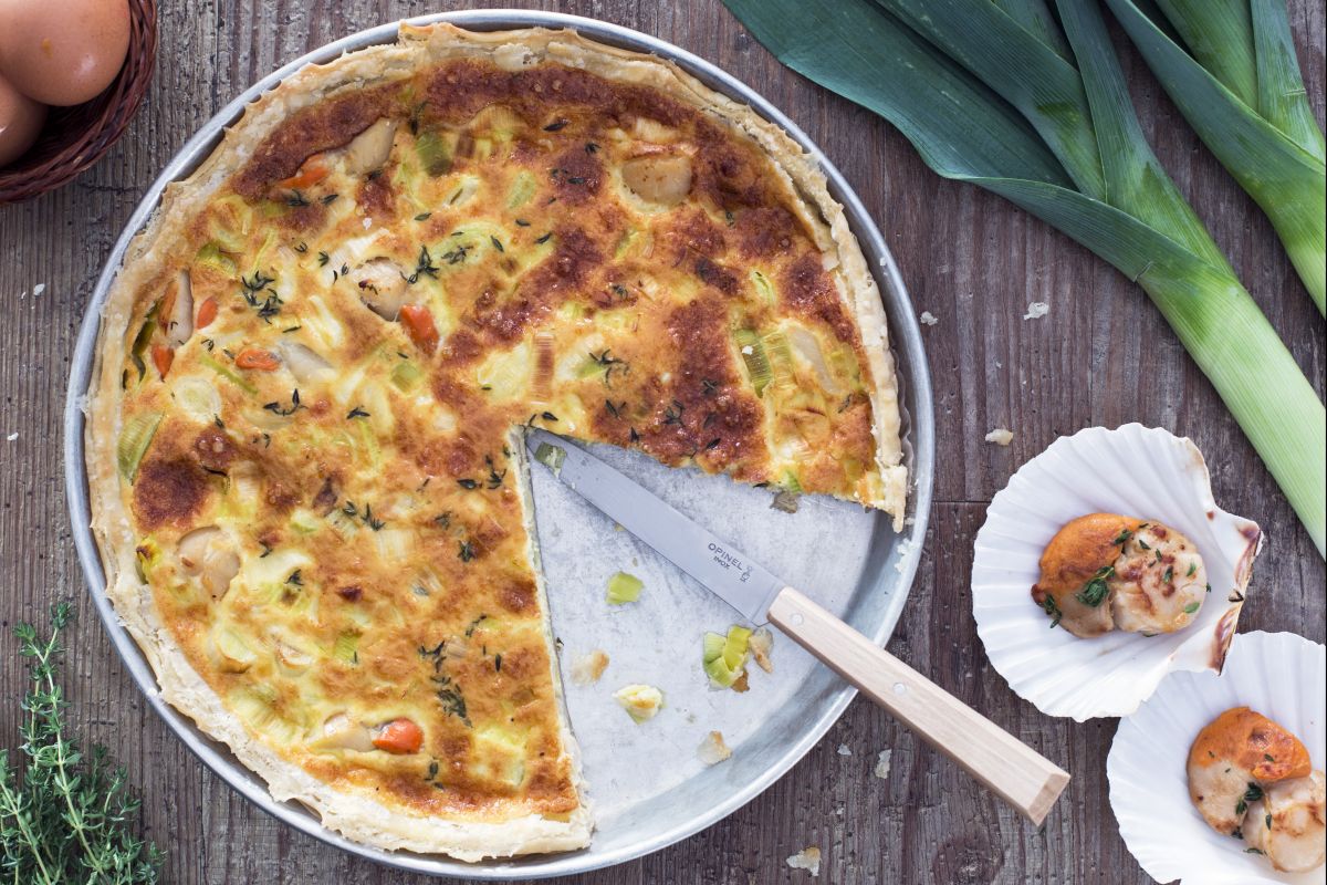 Quiche con vieiras y puerros