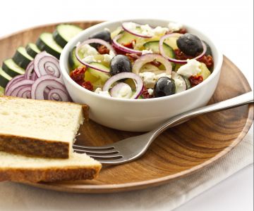 Ensalada de patatas y pepinos