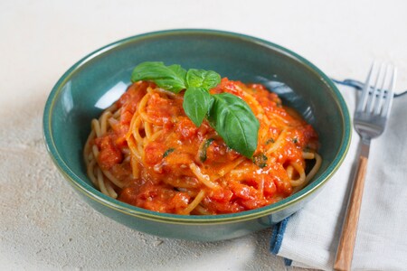 Espaguetis con tres tipos de tomate