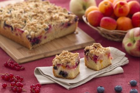 Crumb cake con fruta de verano