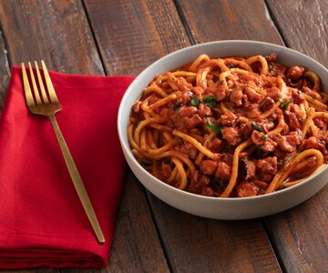 Spaghetti alla chitarra con ragú de pulpo