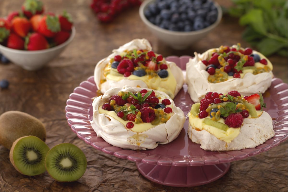 Mini pavlovas con crema de limón