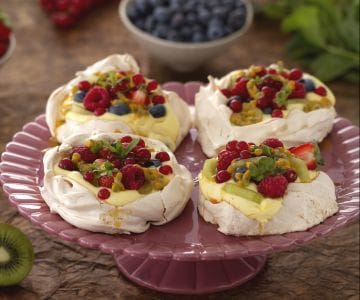 Mini pavlovas con crema de limón