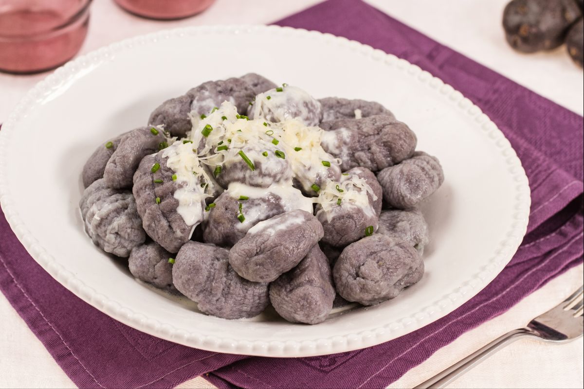 Ñoquis de patatas moradas