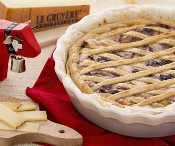 Tarta salada con crema de Gruyère y achicoria
