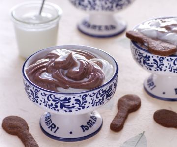 Vasito de yogur y chocolate