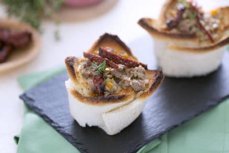 Cestas de pan de molde rellenas