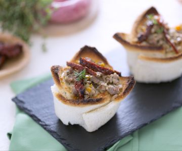 Cestas de pan de molde rellenas