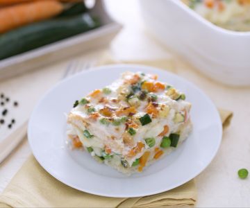 Lasaña de pan de molde con queso y ragú de verduras